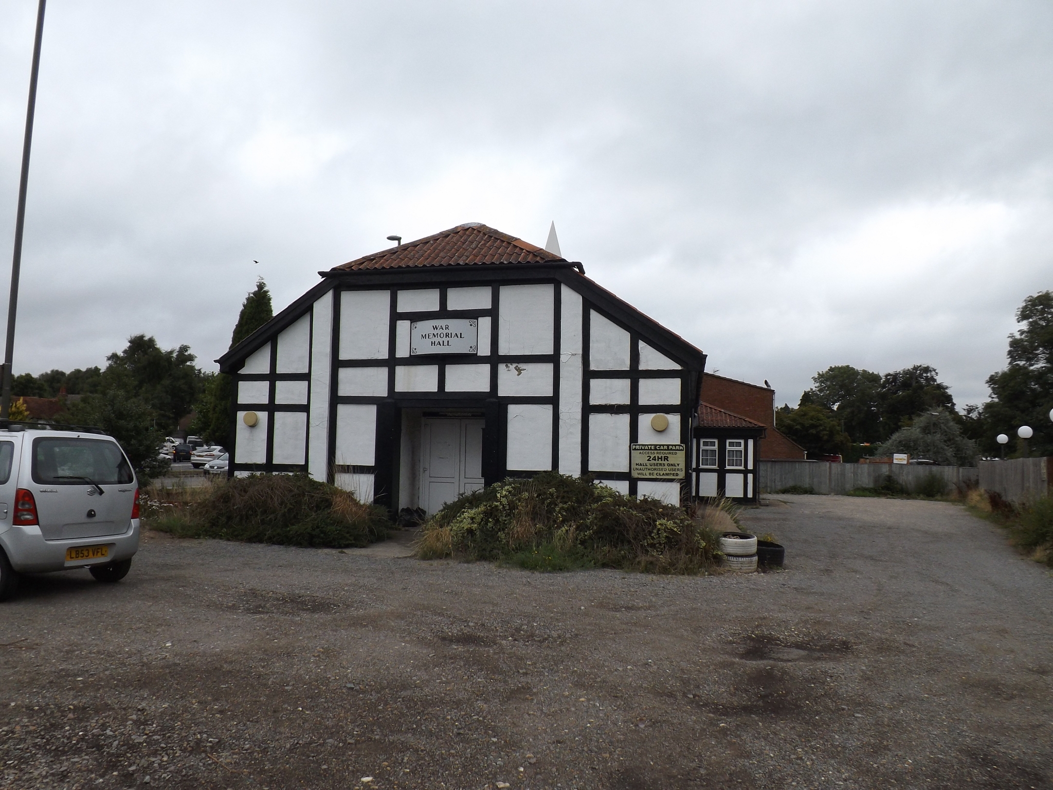 burgh-heath-war-memorial-hall-war-memorials-online